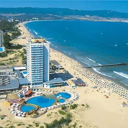 Wifi❤studio With Kitchen & Balcony Pool View❤av❤ Apartmán *