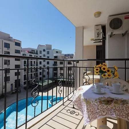 Apartmán Wifi❤studio With Kitchen & Balcony Pool View❤av❤ *